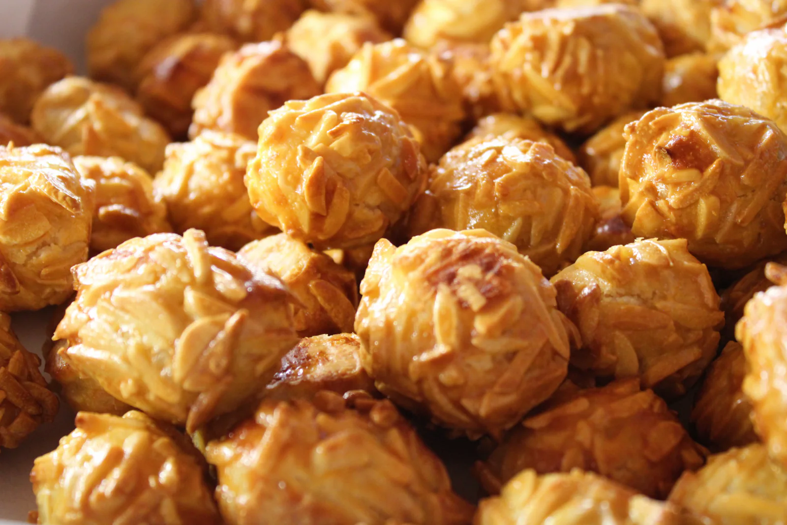 Panellets artesanales variados